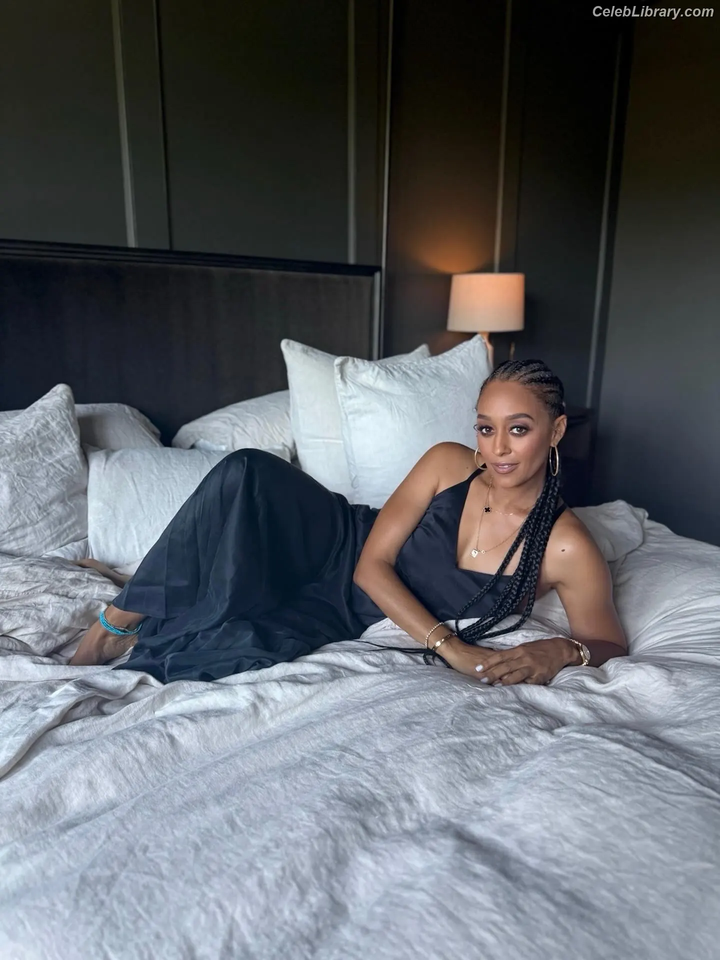 Tia Mowry photo 8 of 184
