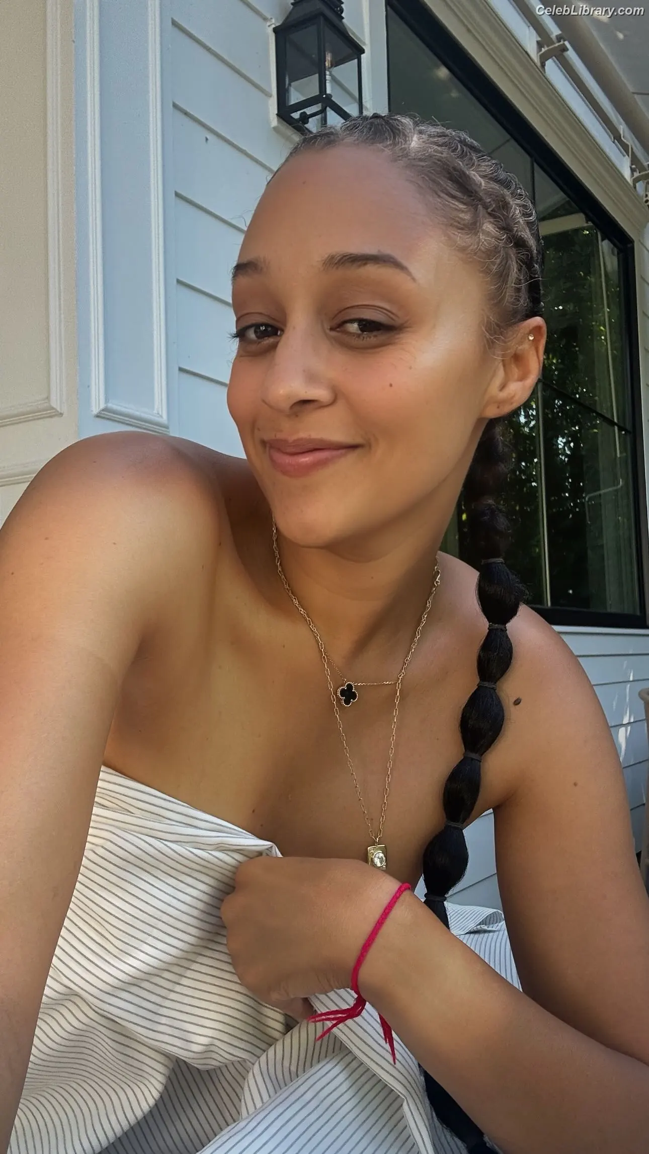 Tia Mowry photo 13 of 184