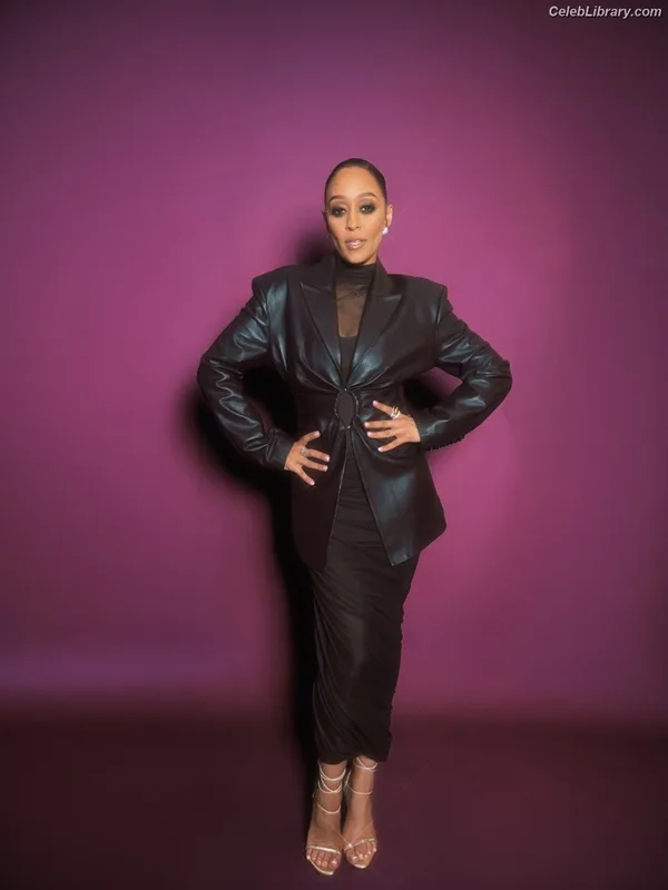 Tia Mowry photo 11 of 185