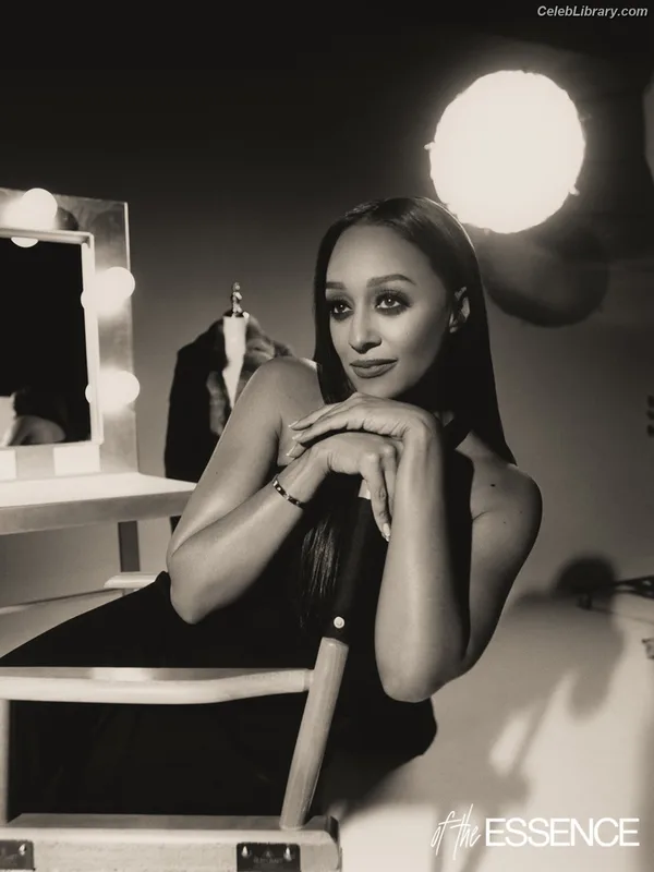 Tia Mowry photo 18 of 185