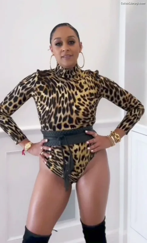 Tia Mowry photo 12 of 185