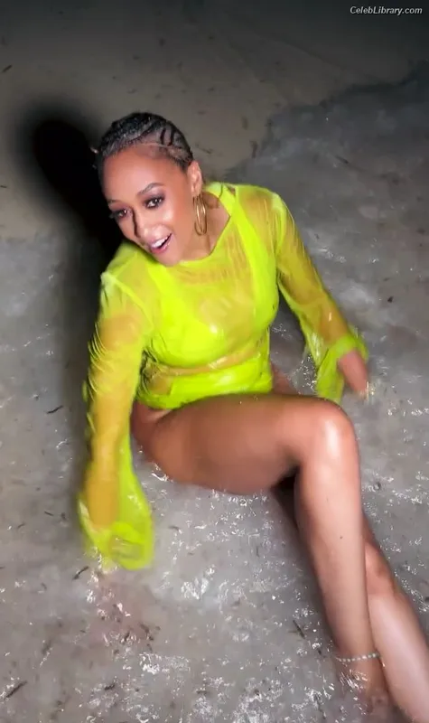 Tia Mowry photo 21 of 185