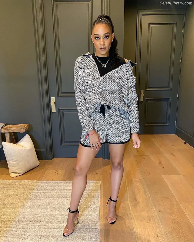 Tia Mowry photo 19 of 185