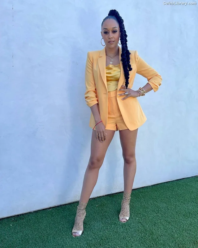 Tia Mowry photo 20 of 185