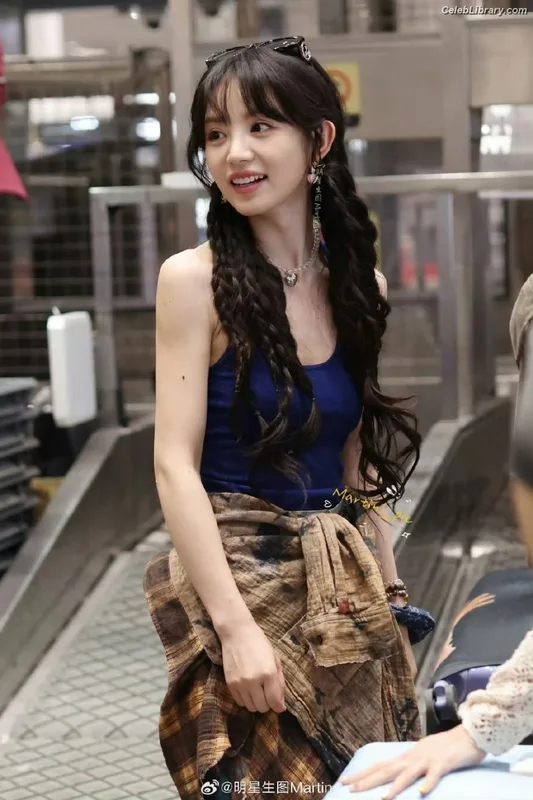 Tian Xiwei photo 2 of 6