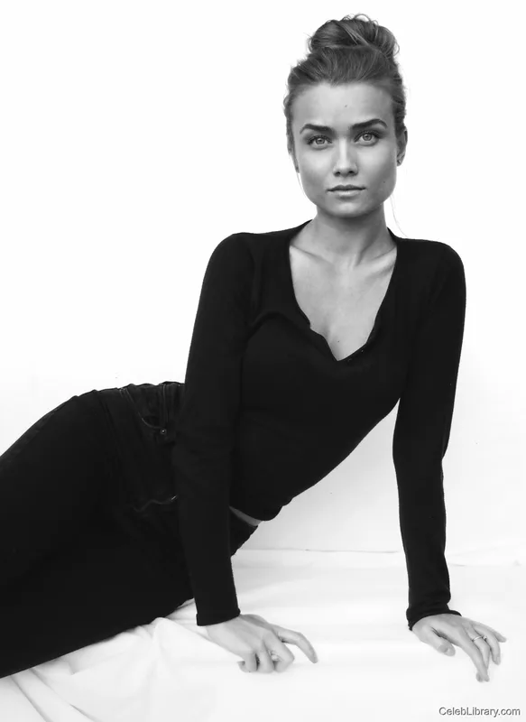 Tiana Upcheva photo 4 of 57