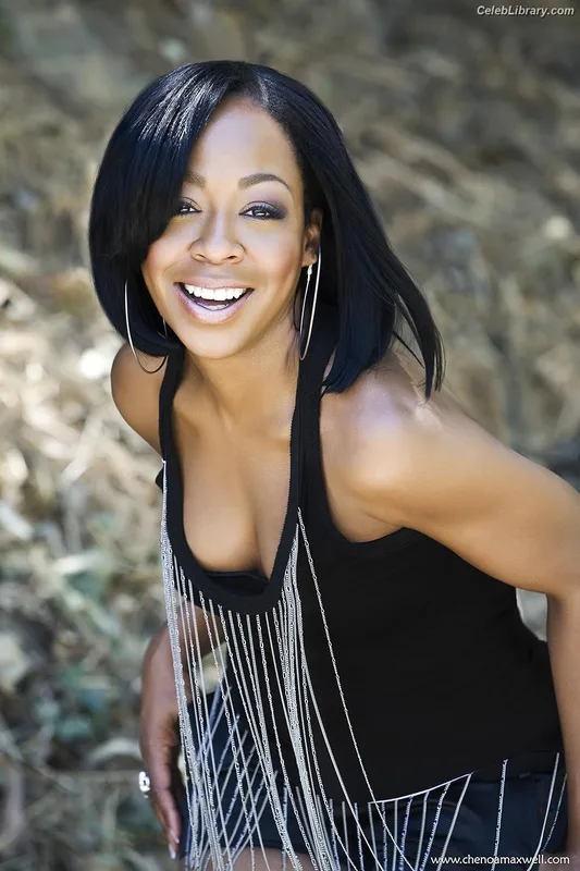 Tichina Arnold photo 5 of 8