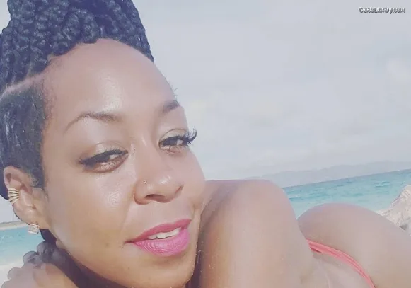 Tichina Arnold photo 6 of 8