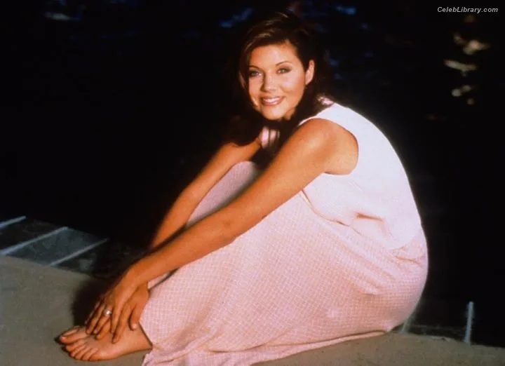 Tiffani Thiessen photo 15 of 310