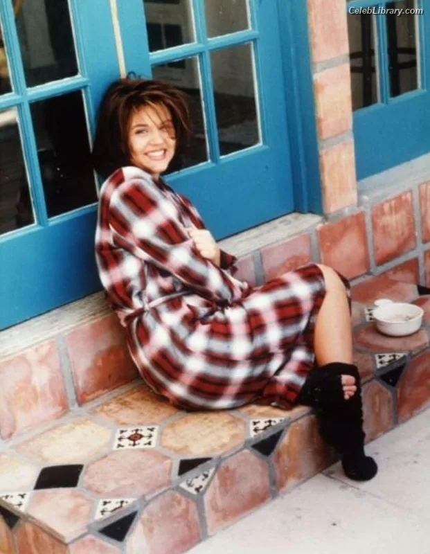 Tiffani Thiessen photo 17 of 310
