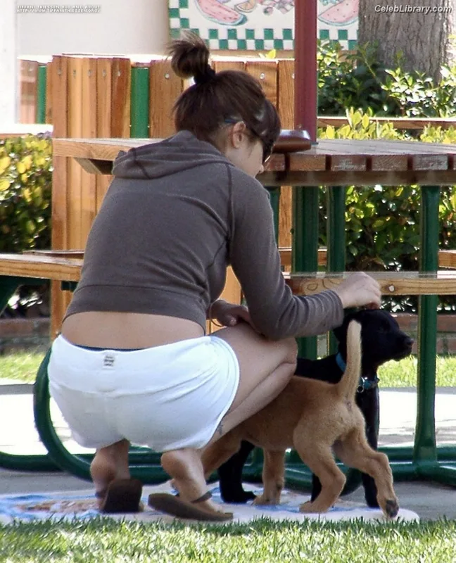 Tiffani Thiessen photo 5 of 310