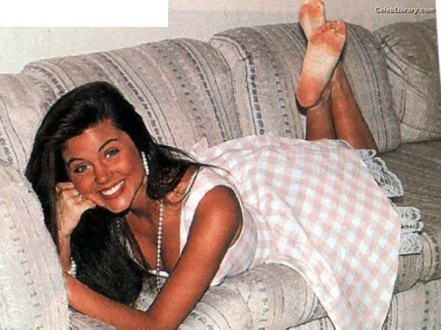 Tiffani Thiessen photo 12 of 310