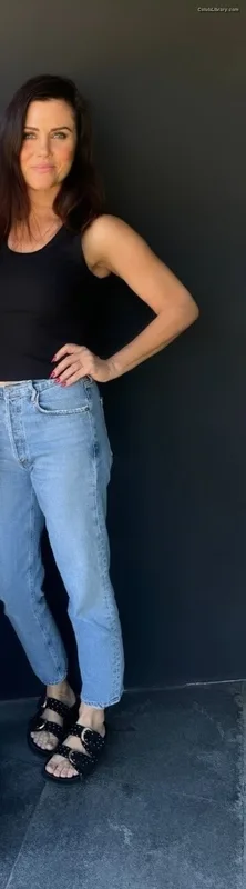 Tiffani Thiessen photo 1 of 310