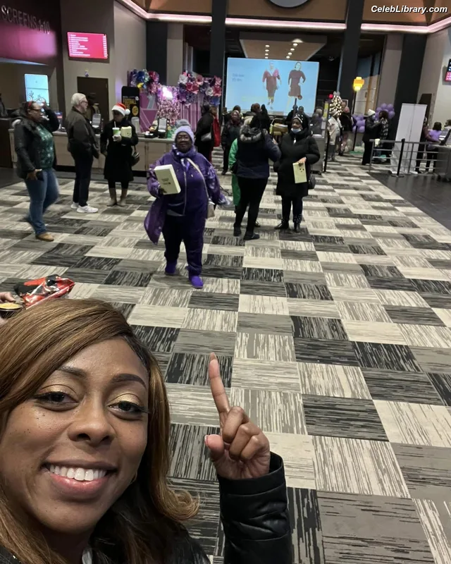 Tiffany Henyard photo 14 of 22