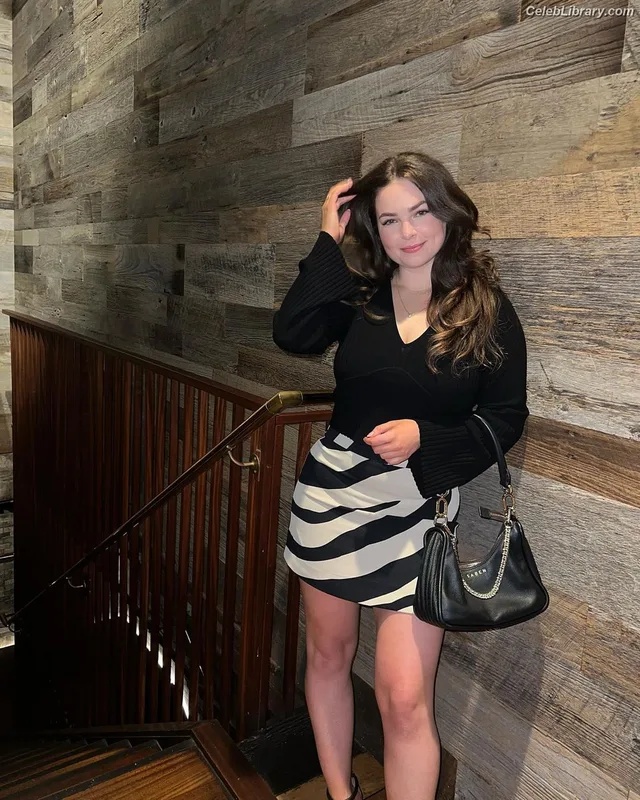 Tiffany Salmond photo 8 of 72