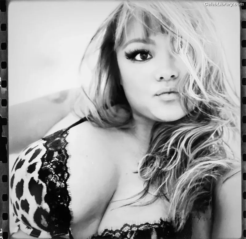Tila Tequila photo 13 of 1091