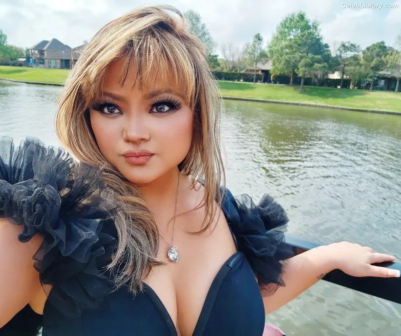 Tila Tequila photo 21 of 1091