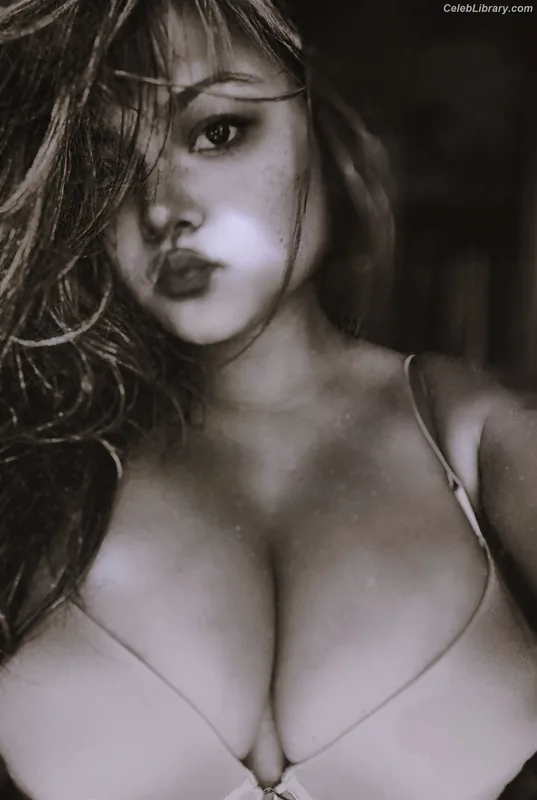 Tila Tequila photo 18 of 1091