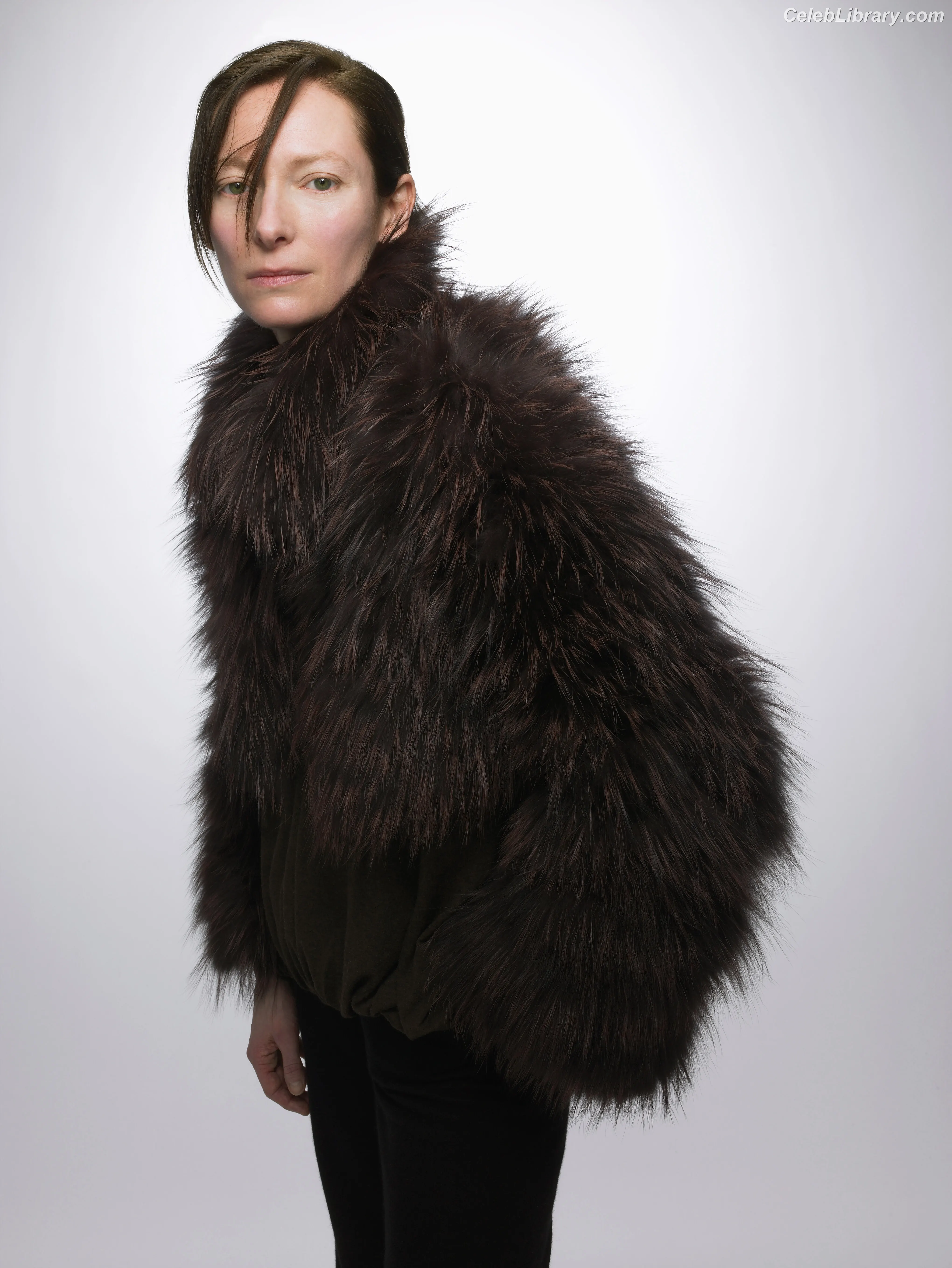 Tilda Swinton photo 10 of 17