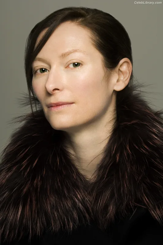 Tilda Swinton photo 2 of 18
