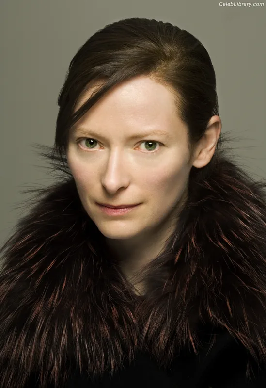 Tilda Swinton photo 5 of 18