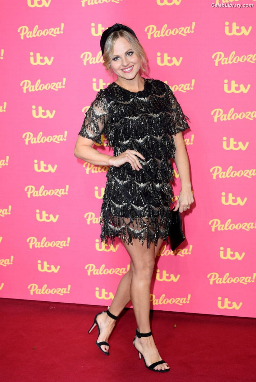 Tina O'Brien photo 3 of 298