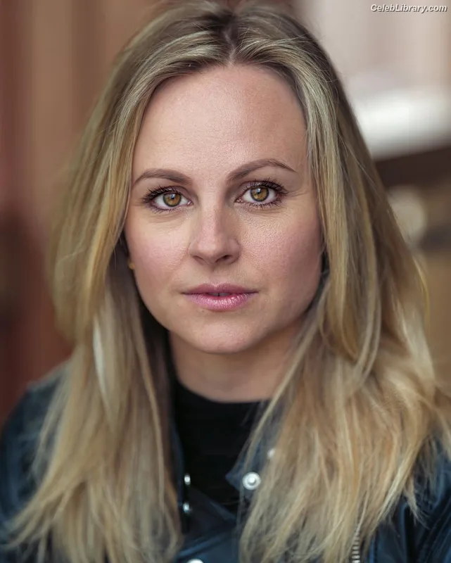 Tina O'Brien photo 15 of 298