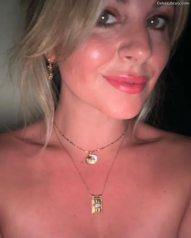 Tina O'Brien photo 20 of 298