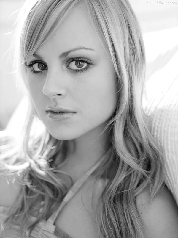 Tina O'Brien photo 13 of 298