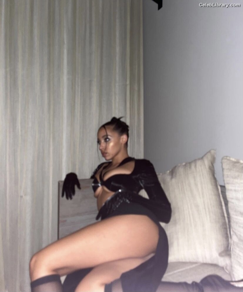 Tinashe photo 9 of 595