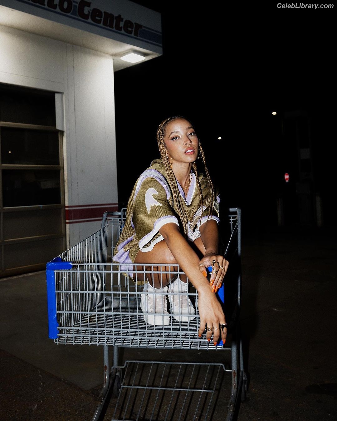Tinashe photo 15 of 595