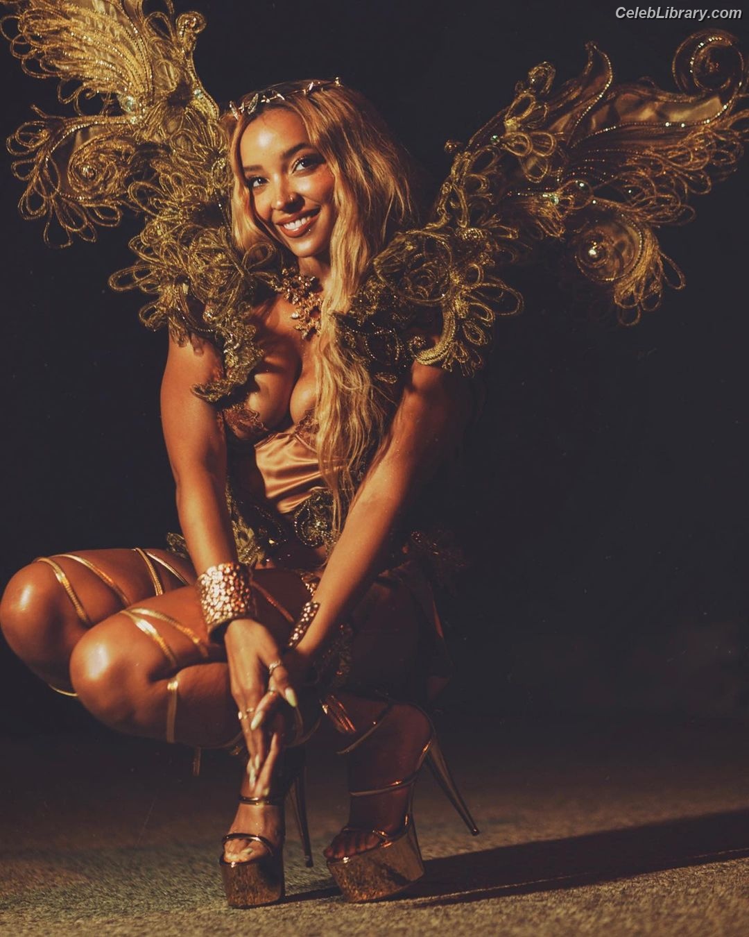 Tinashe photo 12 of 595