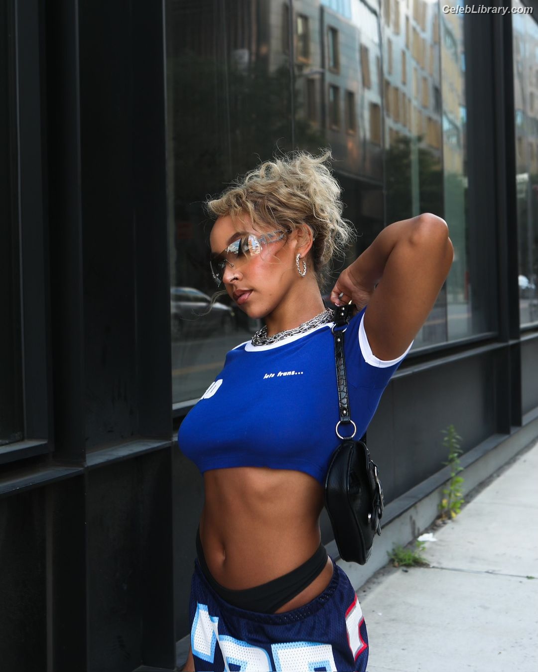 Tinashe photo 4 of 595