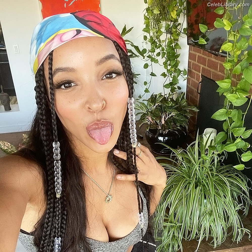 Tinashe photo 11 of 595