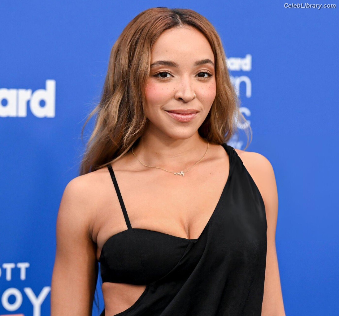 Tinashe photo 19 of 595