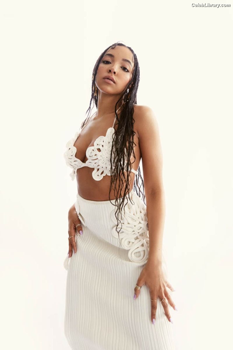 Tinashe photo 11 of 595