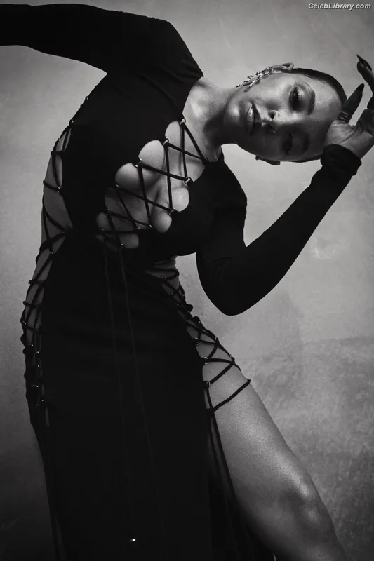 Tinashe photo 3 of 595