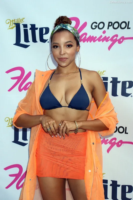 Tinashe photo 7 of 595