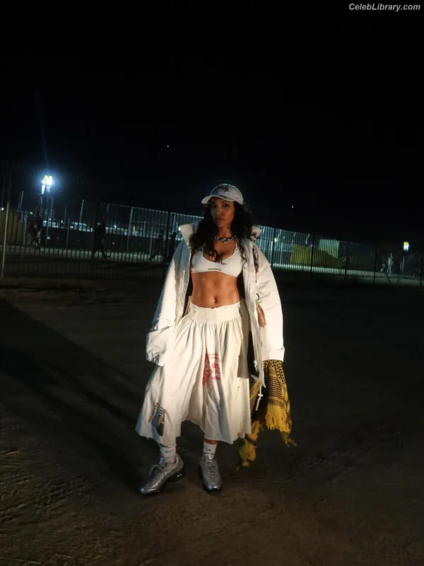 Tinashe photo 23 of 595