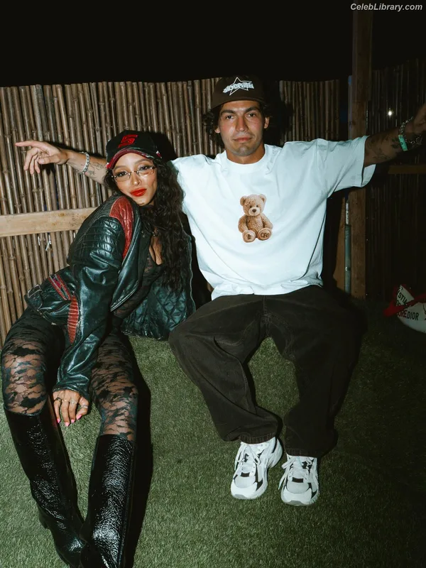 Tinashe photo 3 of 595