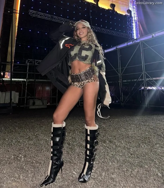 Tinashe photo 6 of 595