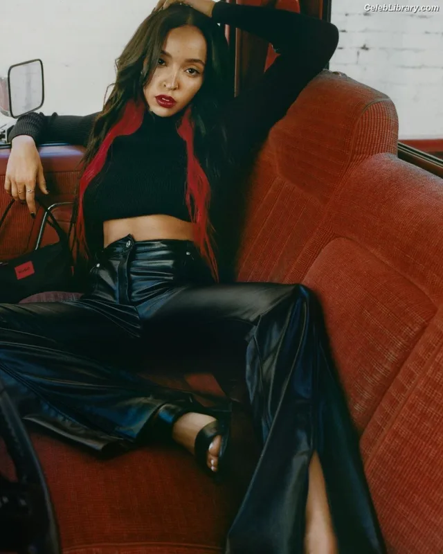 Tinashe photo 20 of 595