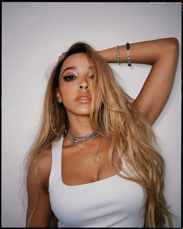Tinashe photo 24 of 595