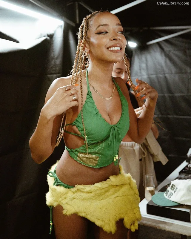 Tinashe photo 23 of 595