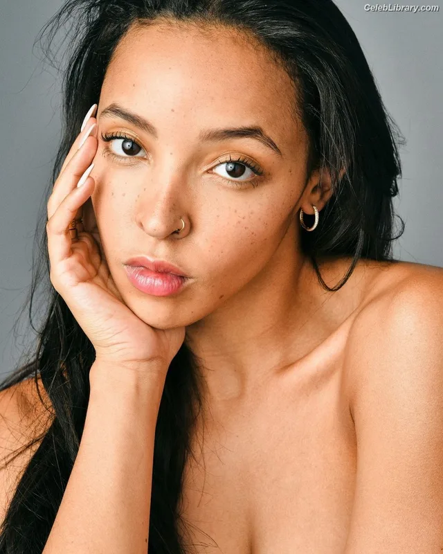 Tinashe photo 21 of 595