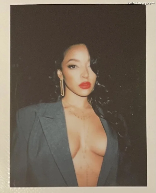 Tinashe photo 13 of 595