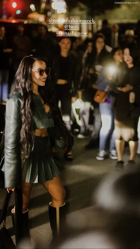 Tinashe photo 15 of 595