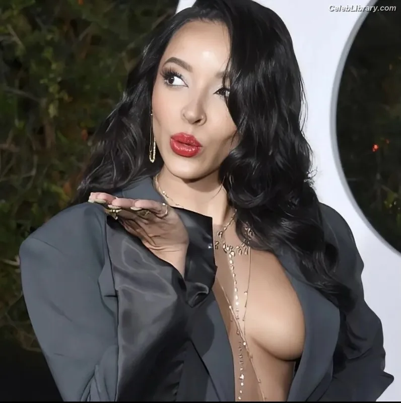 Tinashe photo 7 of 595