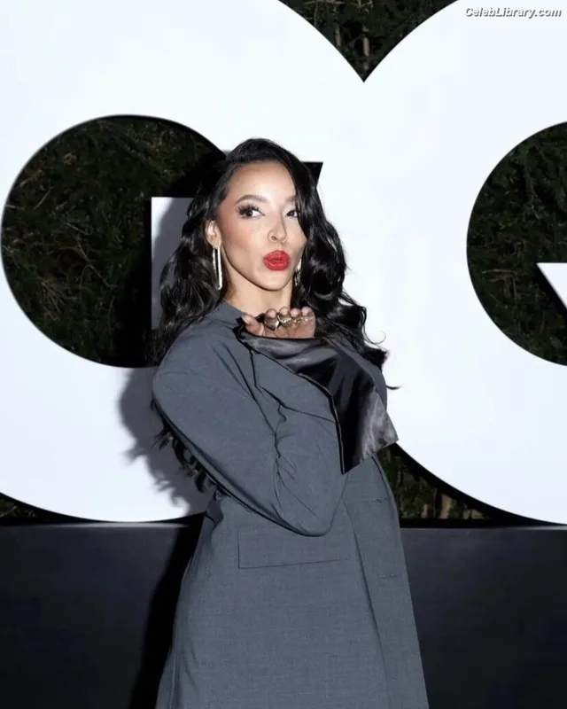 Tinashe photo 10 of 595
