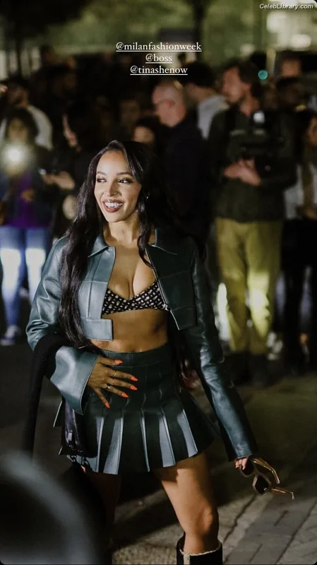 Tinashe photo 15 of 595
